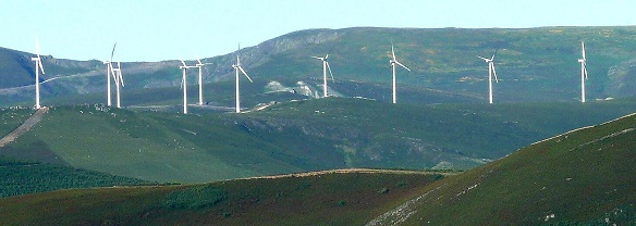 Éoliennes sur les monts du León