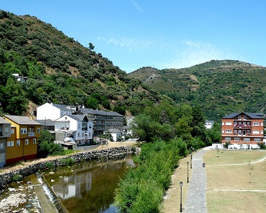 Le río Burbia, à la sortie de Villafranca del Bierzo