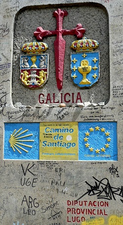 Borne marquant l'entrée en Galice