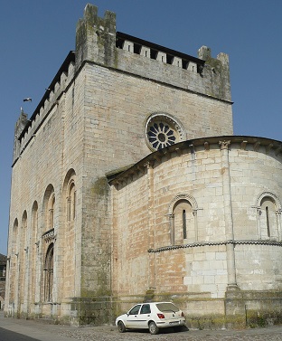 L'église fortifiée de Portomarín