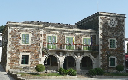 La maison communale de Portomarín